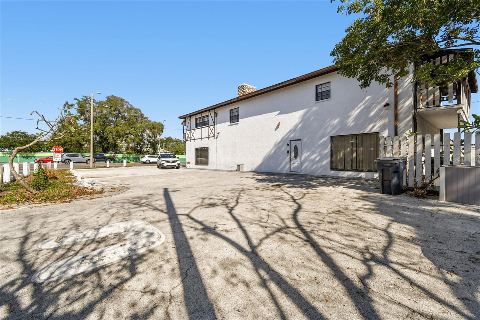 ELIZABETH COURT - Commercial Sale