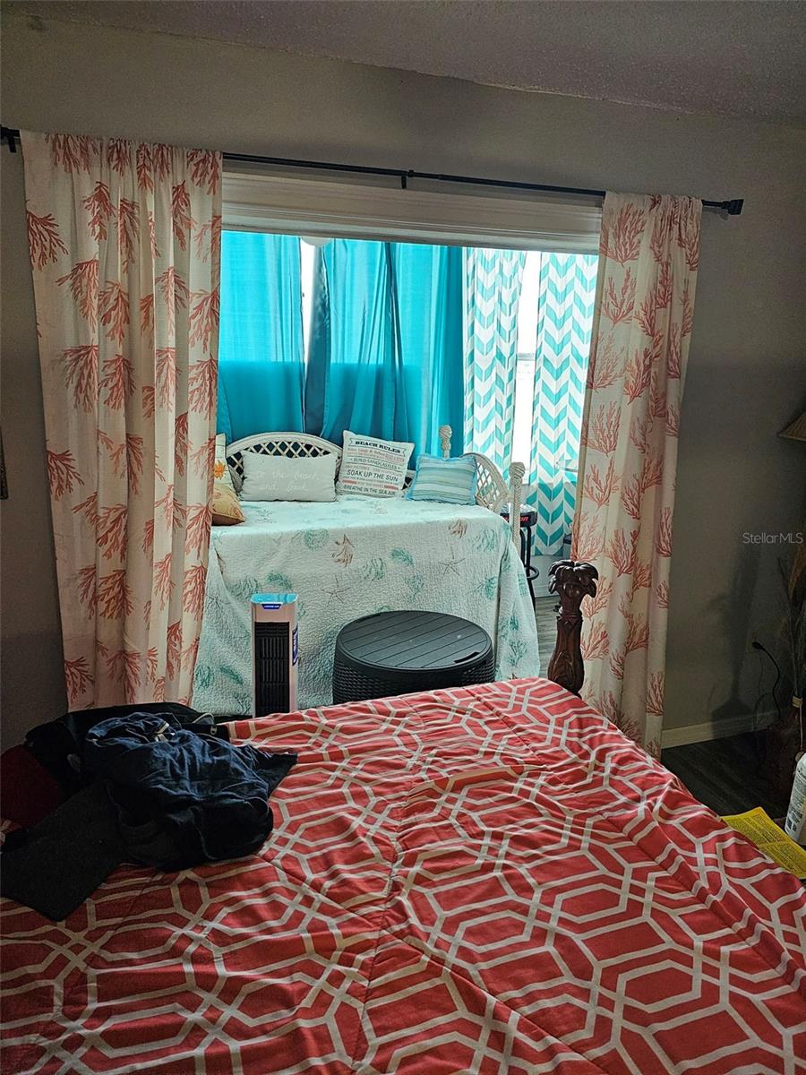 CONTINENTAL TOWERS CONDO - Residential