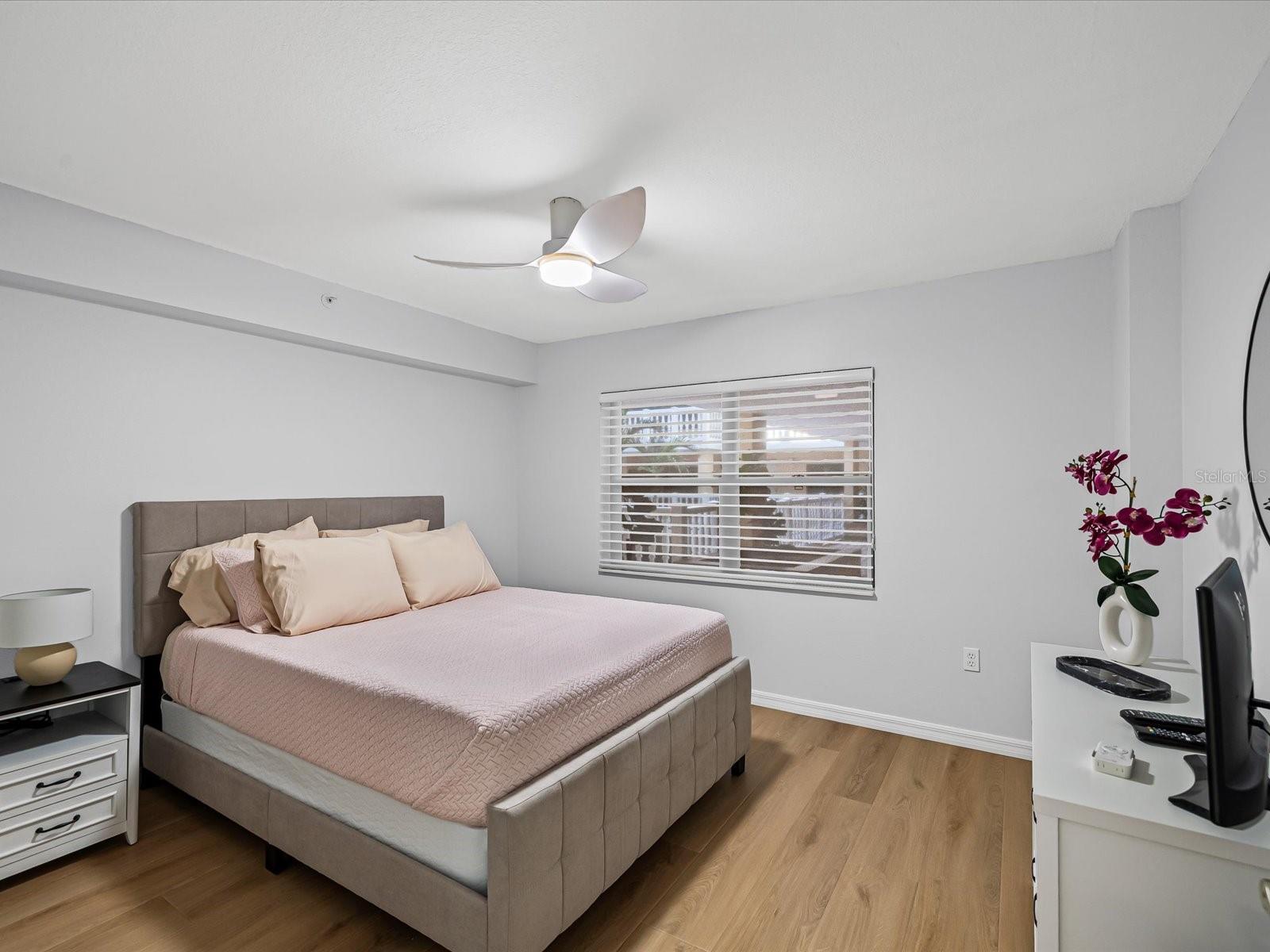 SILVER SANDS BEACH & RACQUET CLUB - Residential Lease