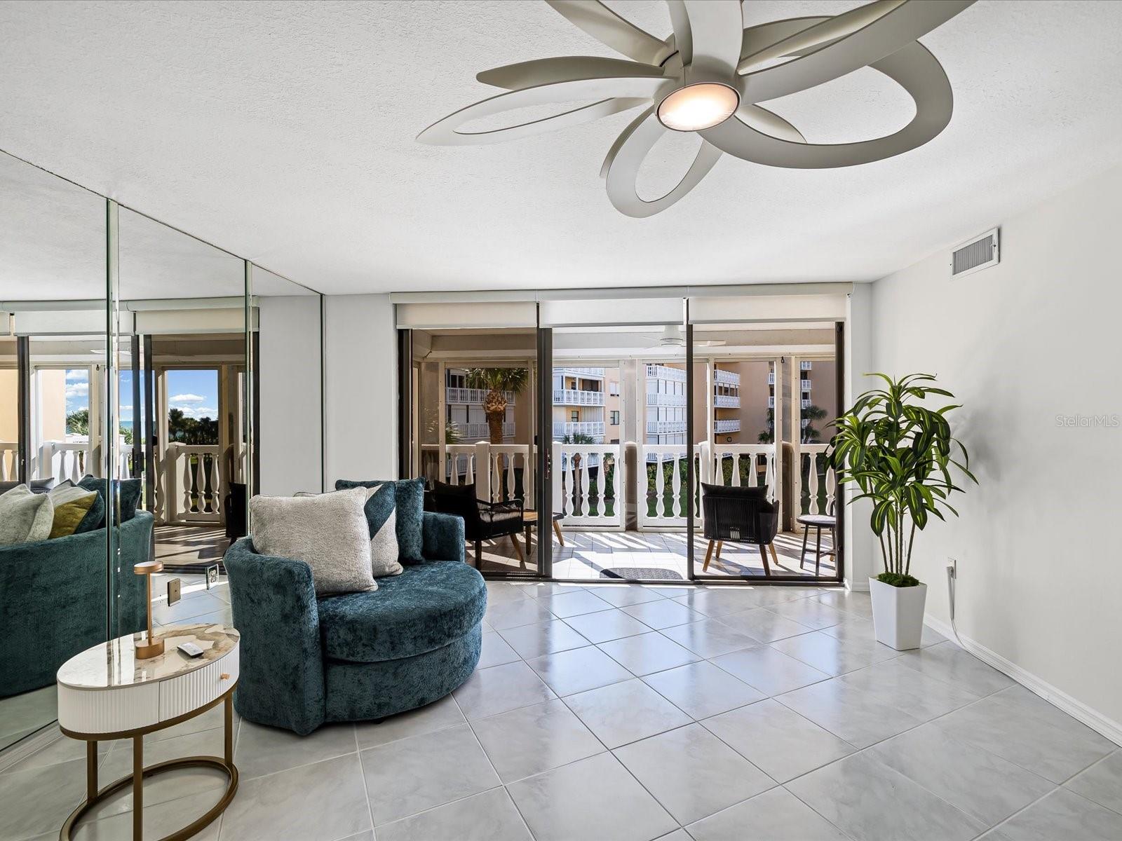 SILVER SANDS BEACH & RACQUET CLUB - Residential Lease