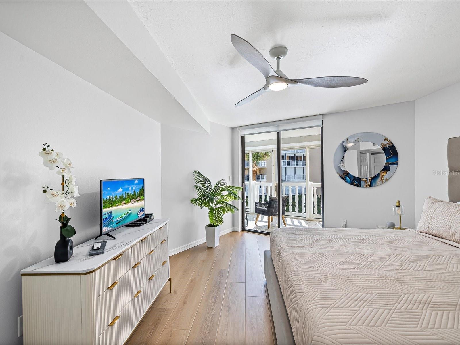 SILVER SANDS BEACH & RACQUET CLUB - Residential Lease