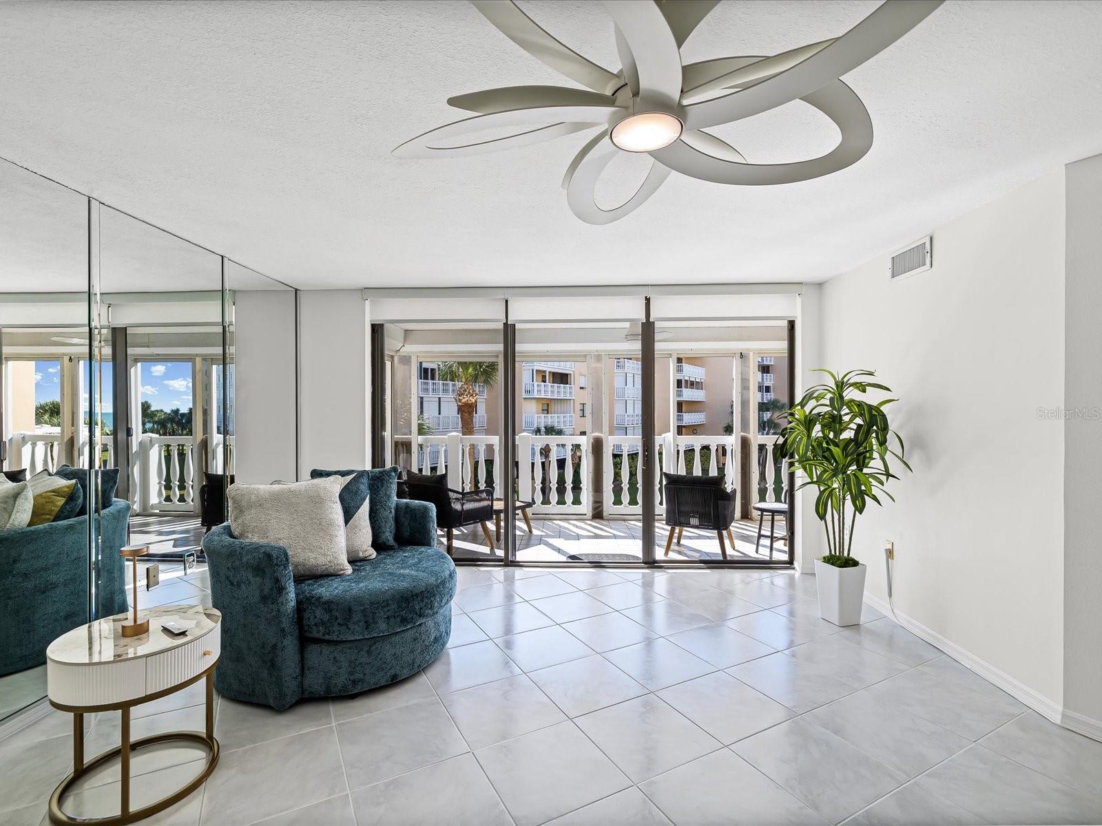 SILVER SANDS BEACH & RACQUET CLUB - Residential Lease