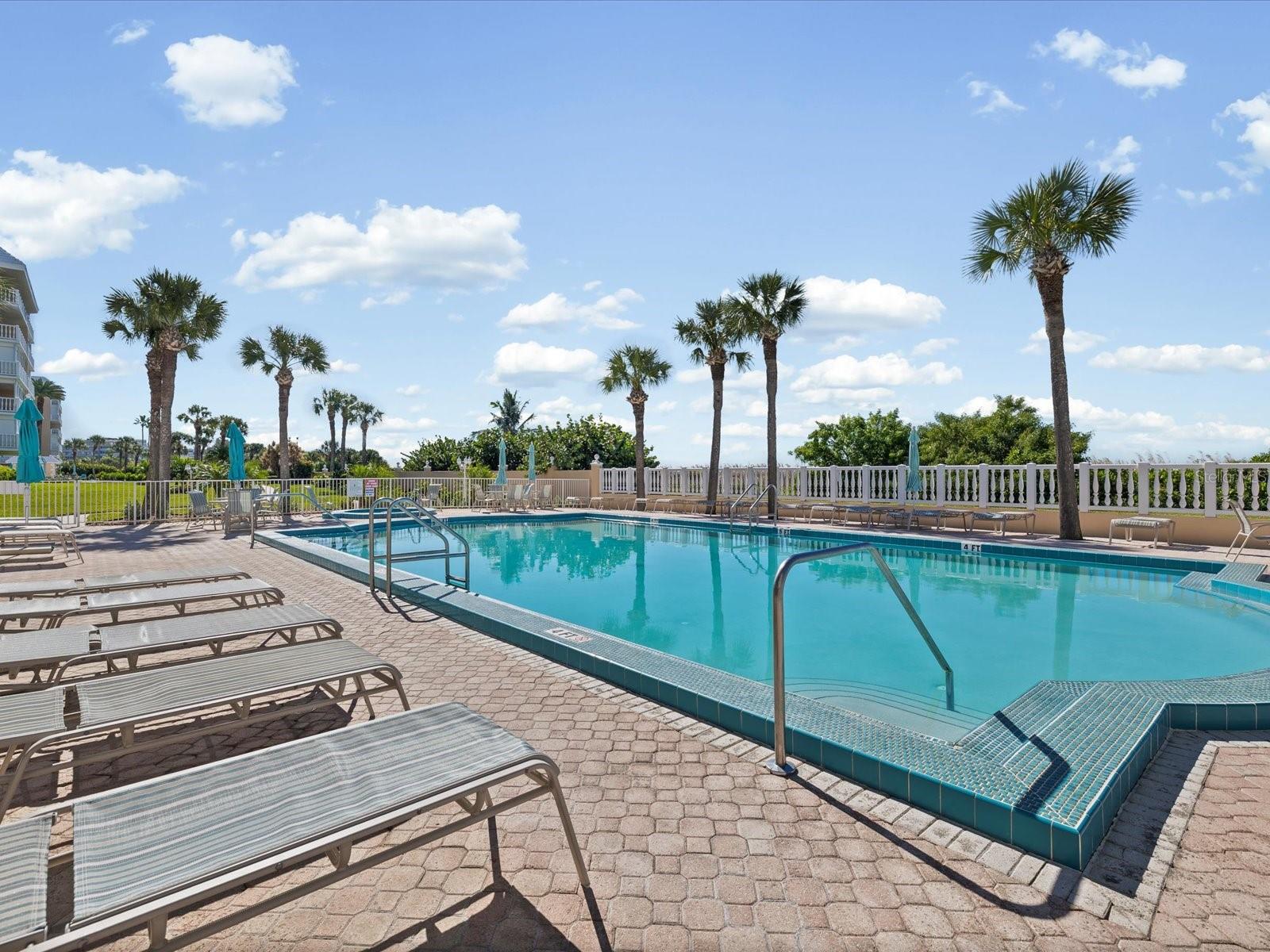 SILVER SANDS BEACH & RACQUET CLUB - Residential Lease