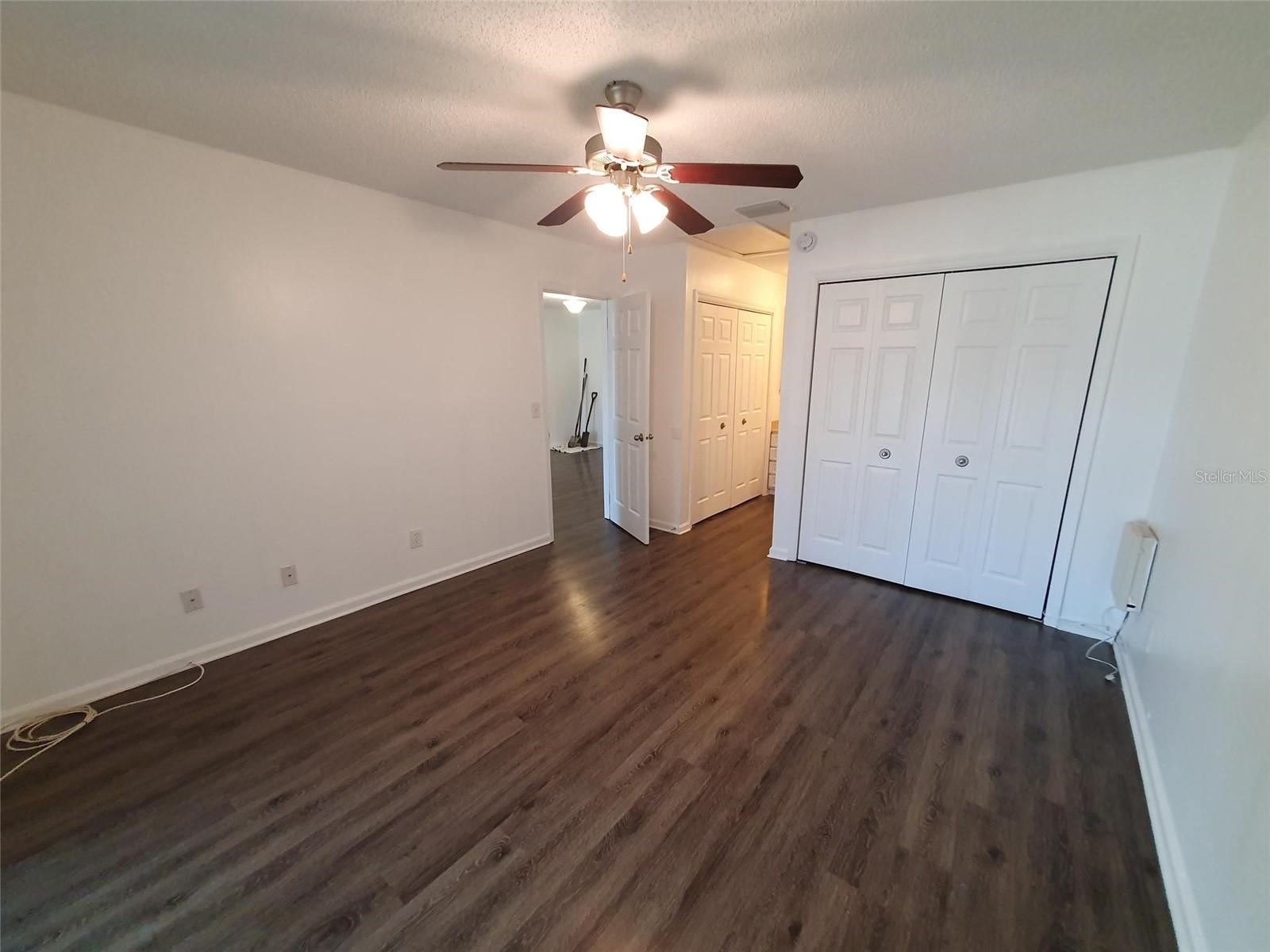 HIDDEN LAKE VILLAS - Residential Lease