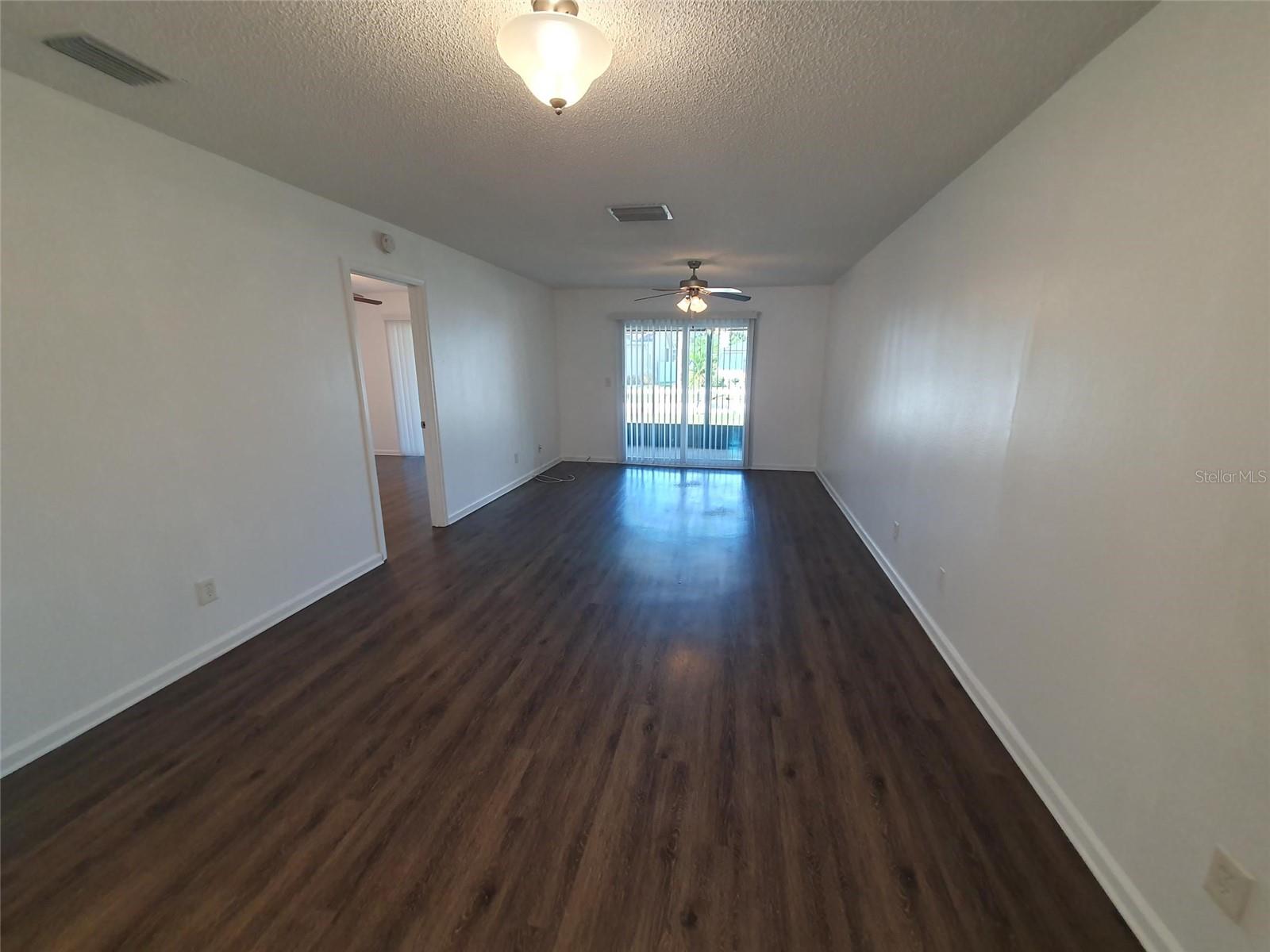 HIDDEN LAKE VILLAS - Residential Lease