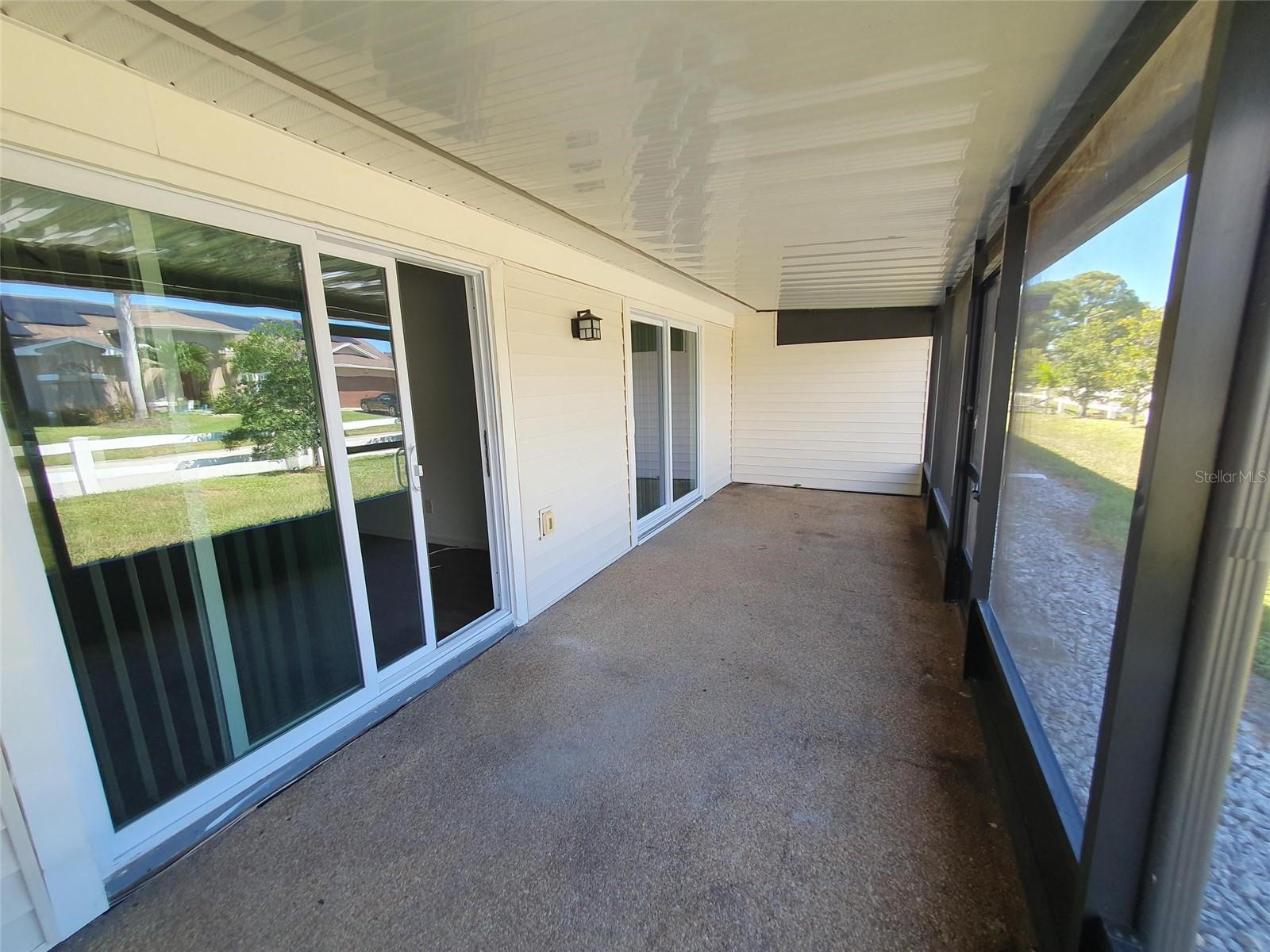 HIDDEN LAKE VILLAS - Residential Lease