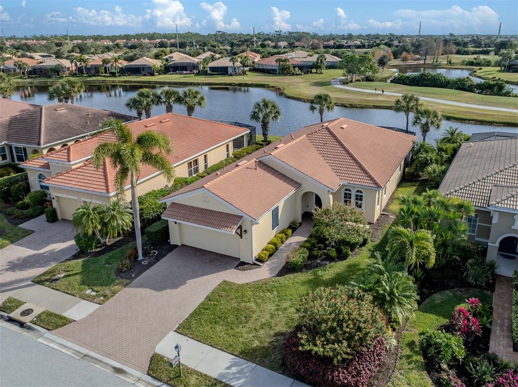 Photo of 161 Palazzo Court, North Venice, FL 34275 (MLS # N6142602)
