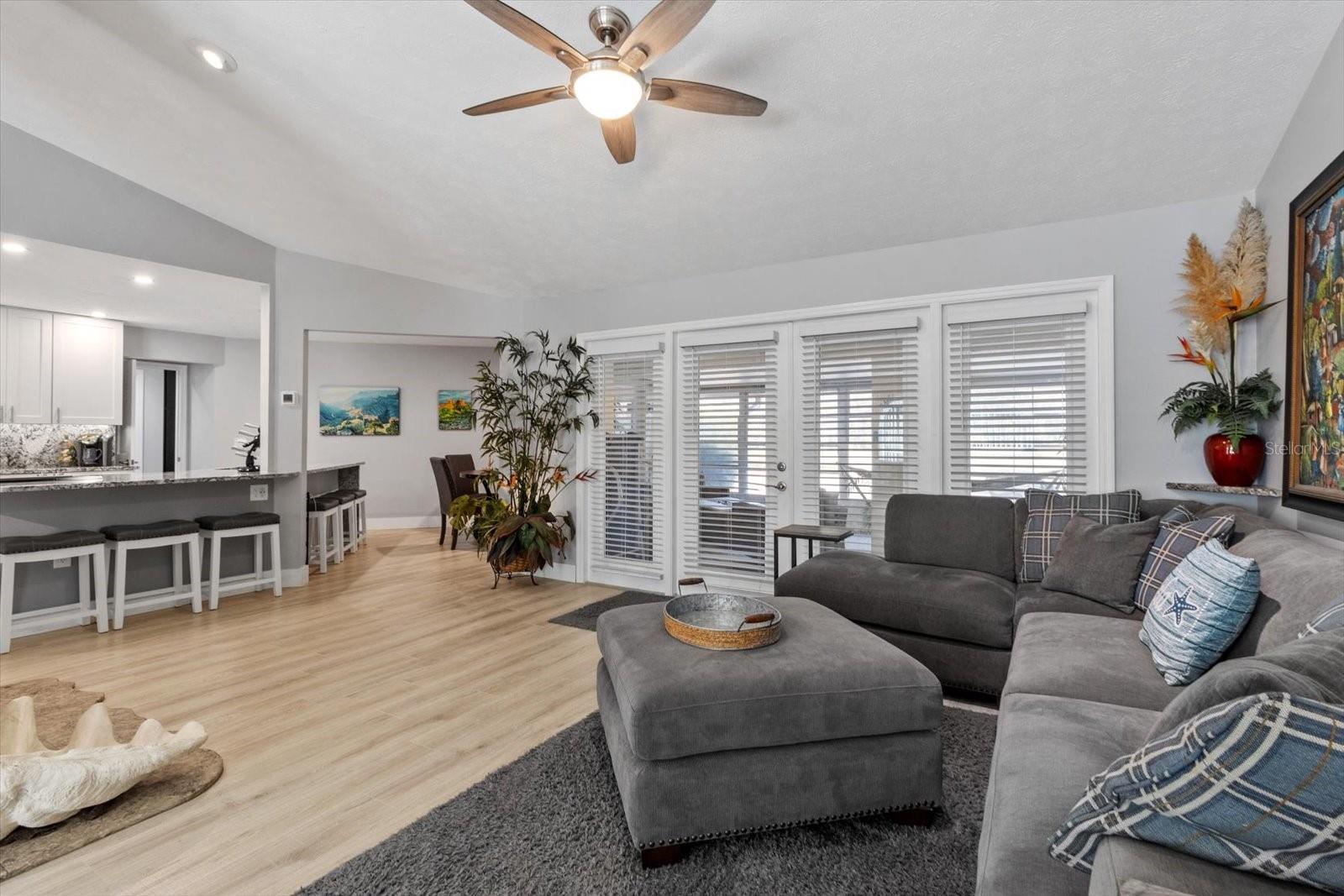 PARADISE COUNTRY CLUB UNIT 02 - Residential