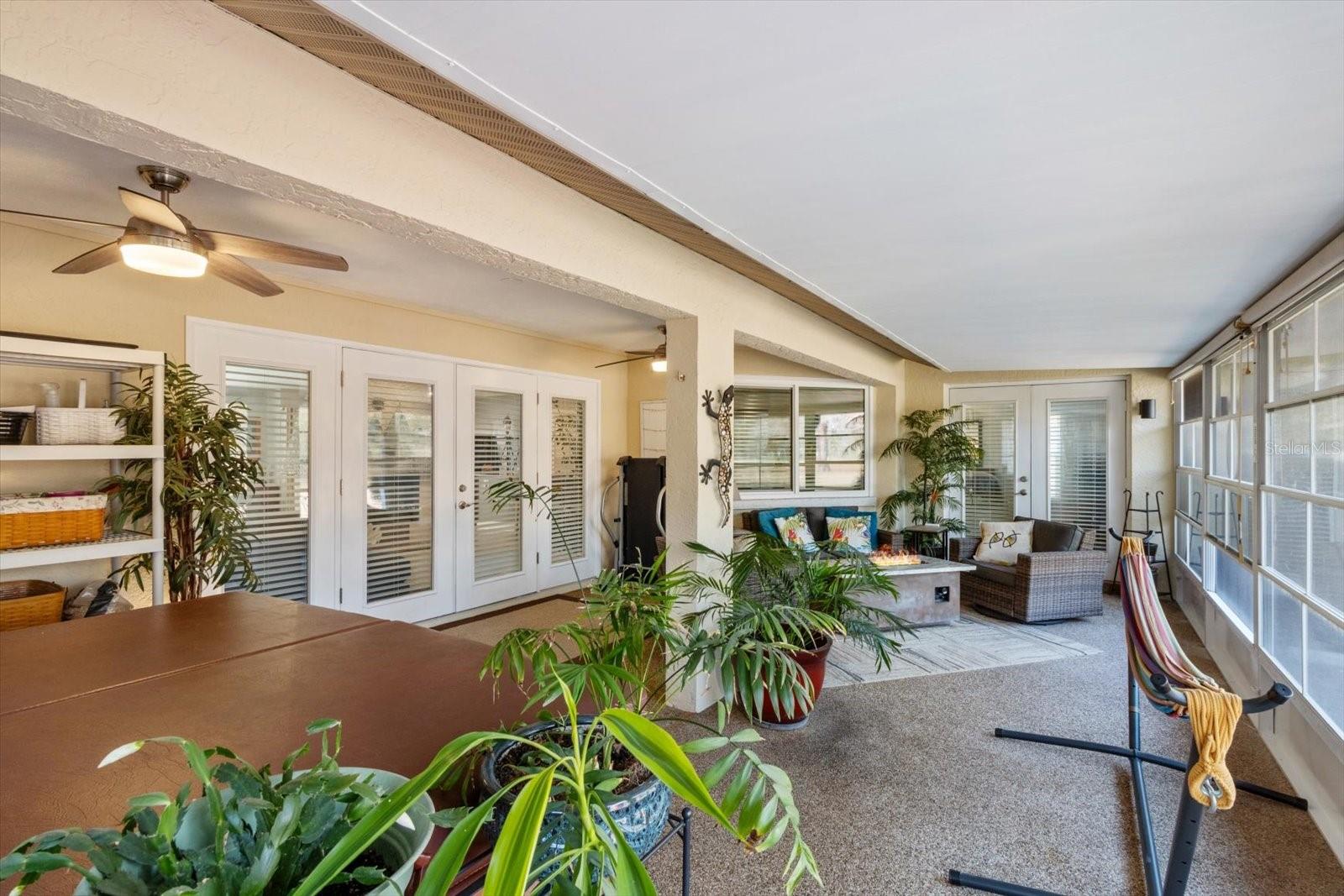 PARADISE COUNTRY CLUB UNIT 02 - Residential