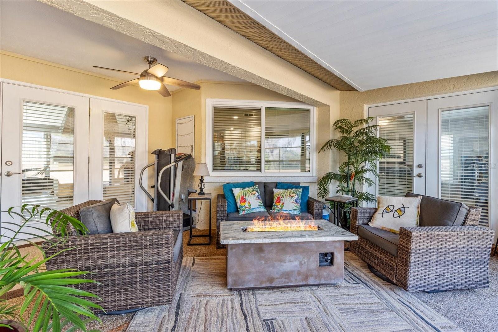 PARADISE COUNTRY CLUB UNIT 02 - Residential