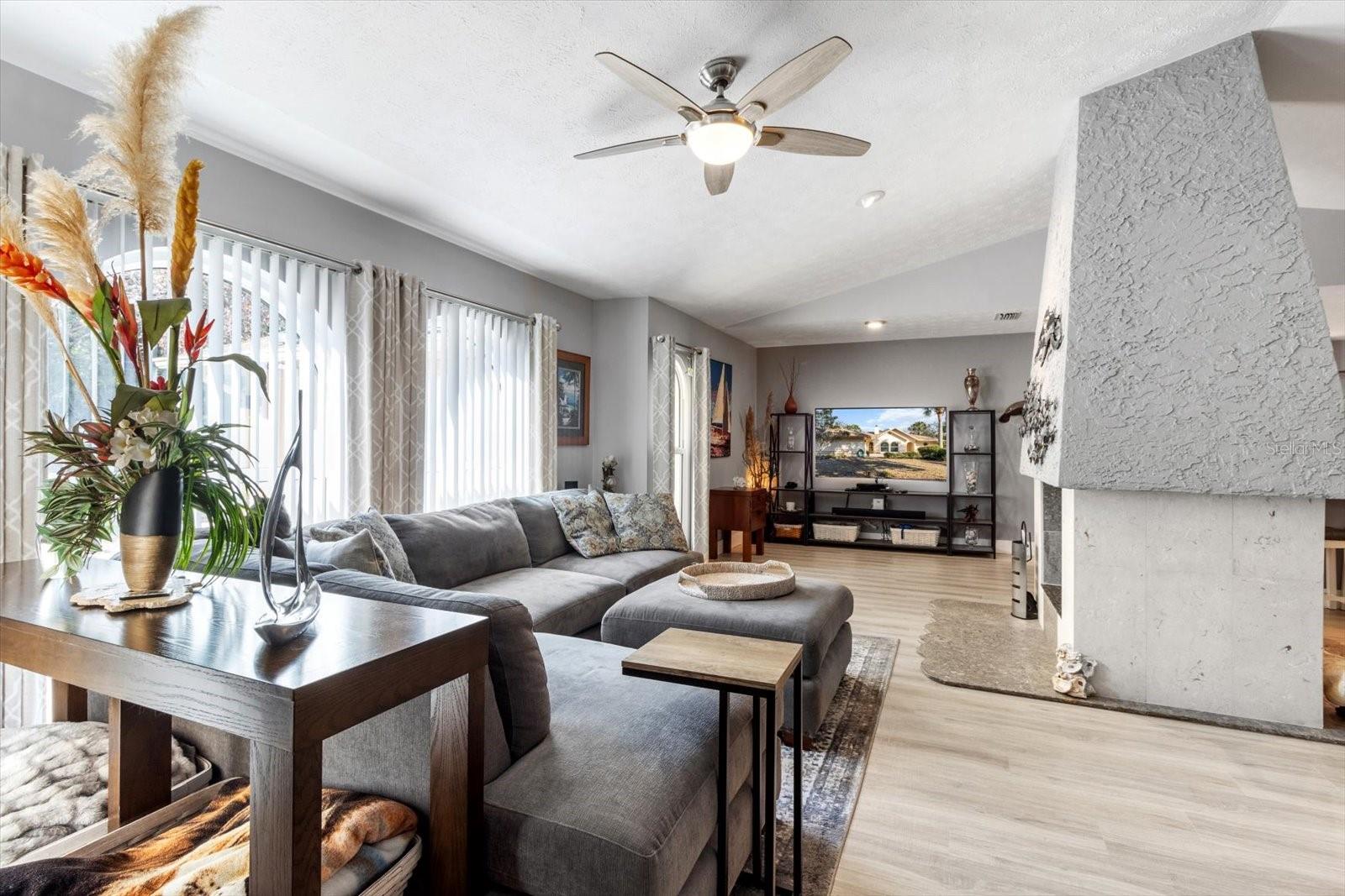 84 N COUNTRY CLUB DRIVE