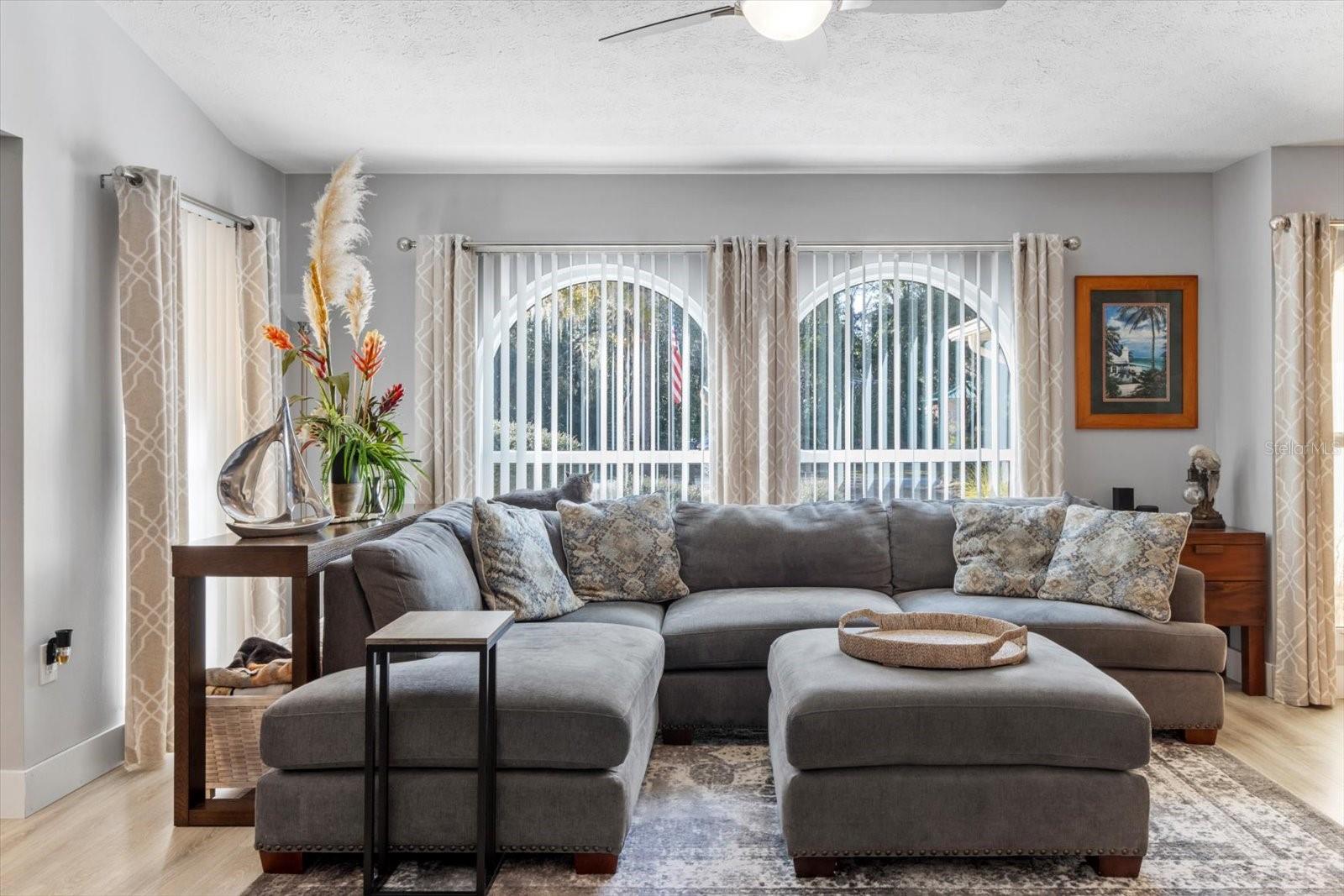 PARADISE COUNTRY CLUB UNIT 02 - Residential