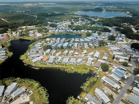 A home in LAKE WALES