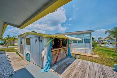 A home in LAKE WALES