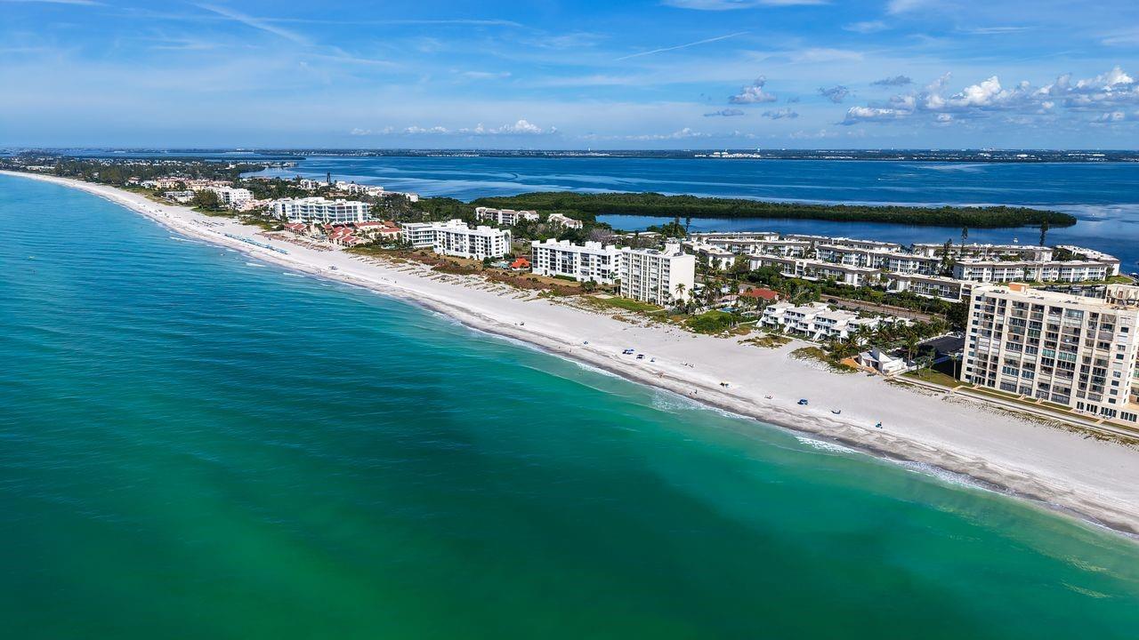 LONGBOAT HARBOUR - Residential