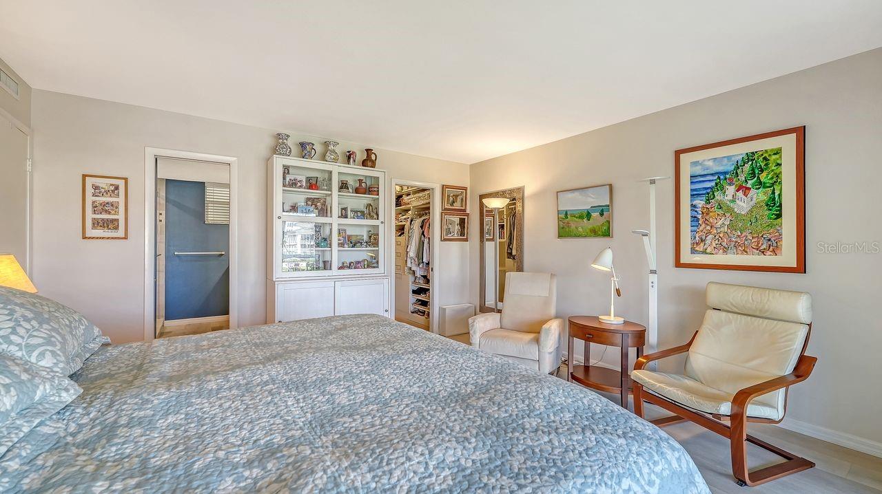 LONGBOAT HARBOUR - Residential