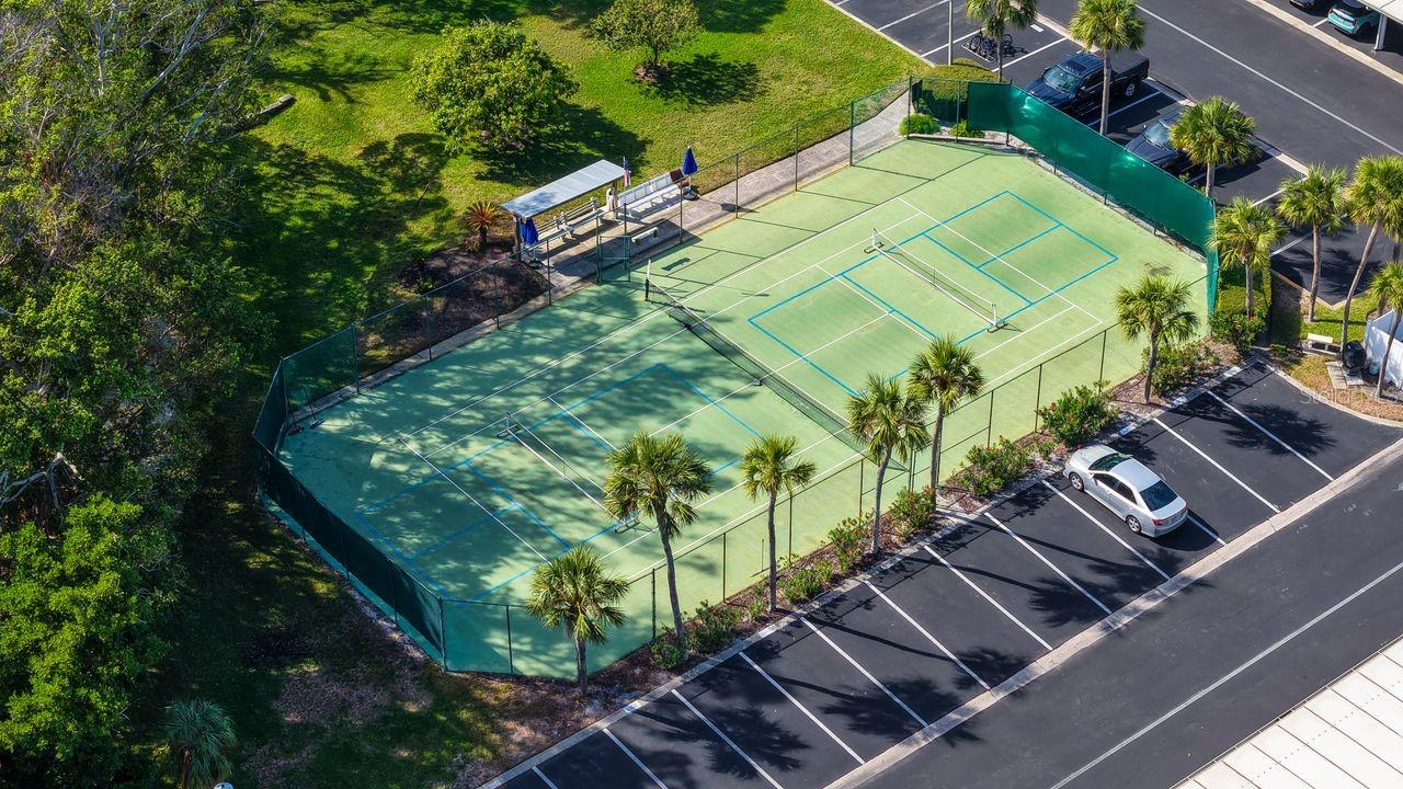 LONGBOAT HARBOUR - Residential