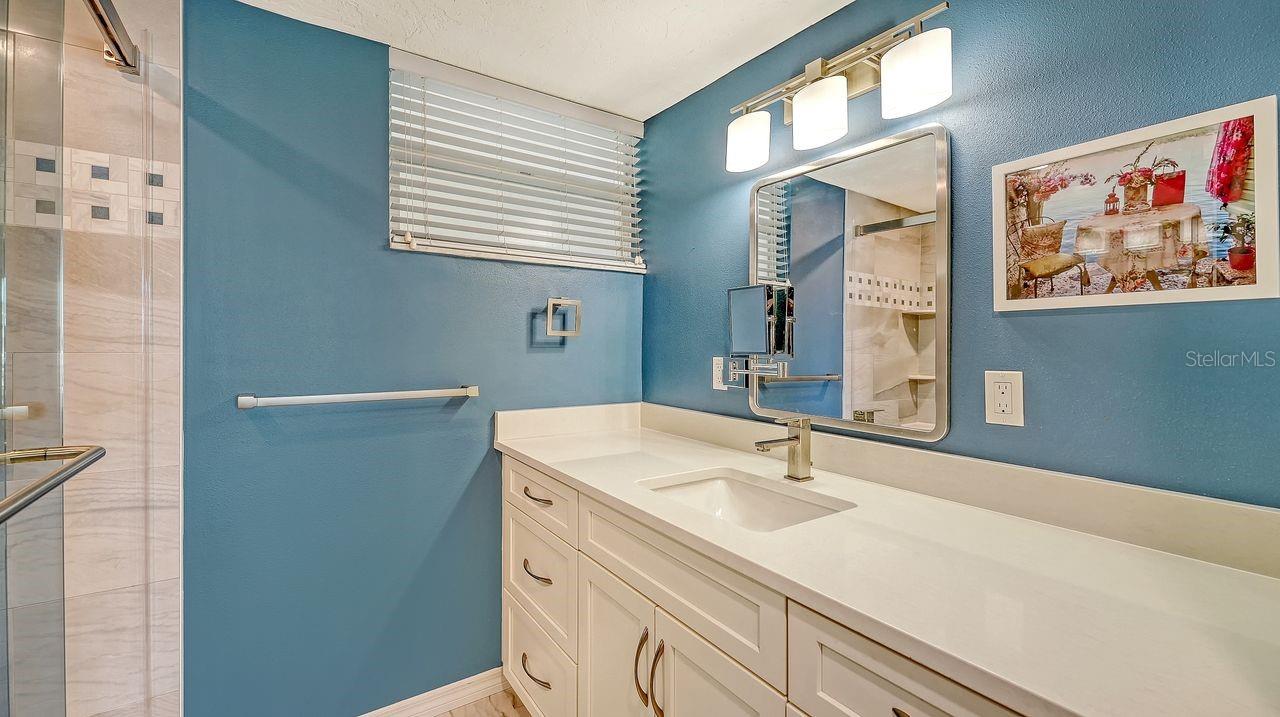 LONGBOAT HARBOUR - Residential