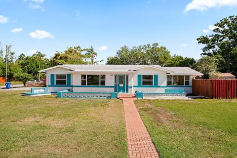 4421 28TH AVENUE N ST PETERSBURG FL 33713
