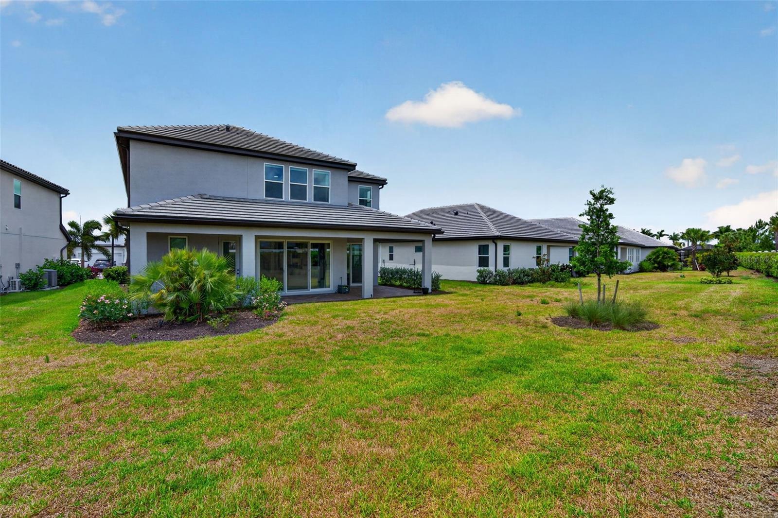 SWEETWATER AT LAKEWOOD RANCH PH I & II - Residential