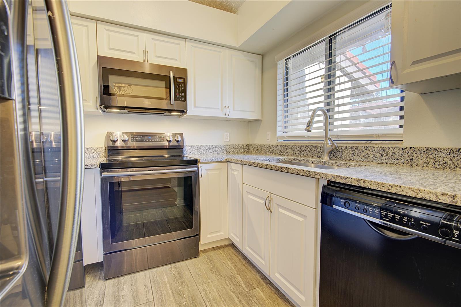 CYPRESS CLUB - Residential