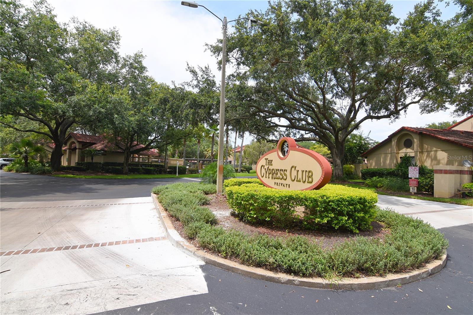 CYPRESS CLUB - Residential