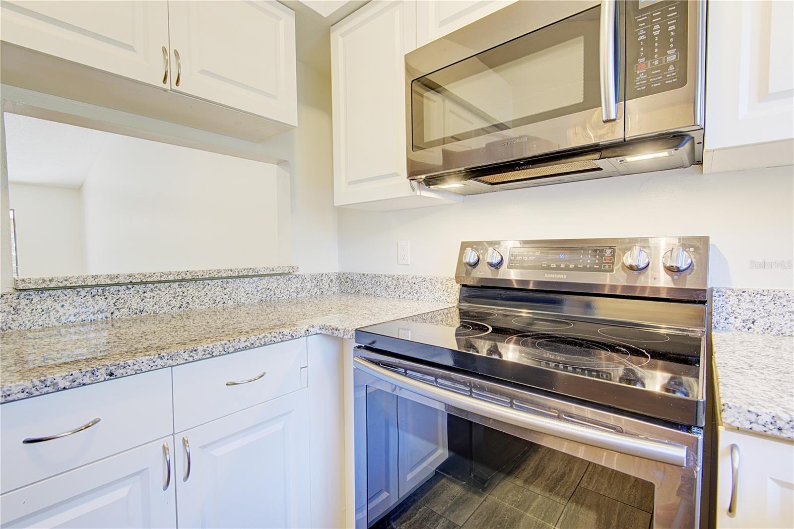 CYPRESS CLUB - Residential