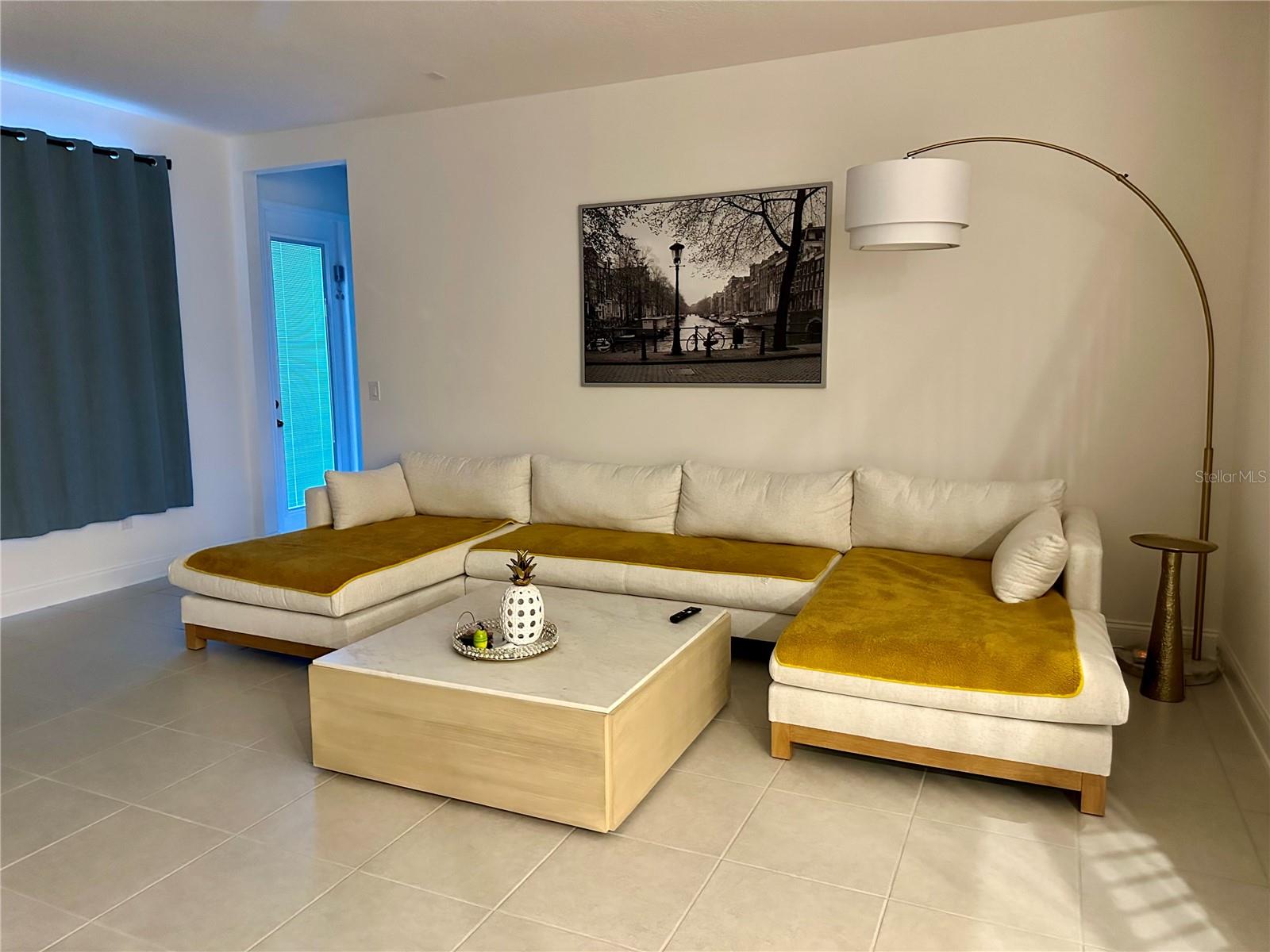 ENCORE/OVATION-PH 3 - Residential Lease