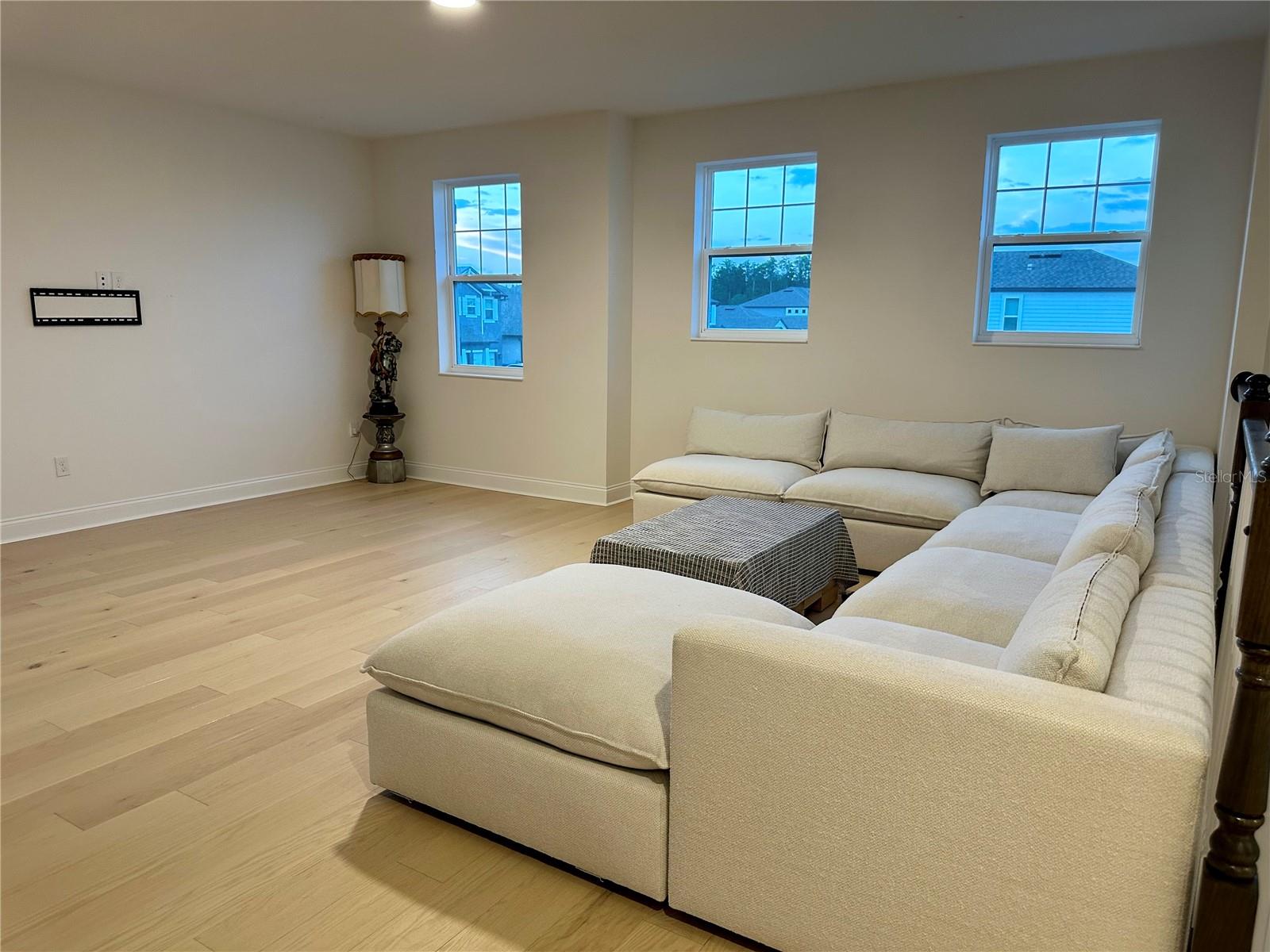 ENCORE/OVATION-PH 3 - Residential Lease