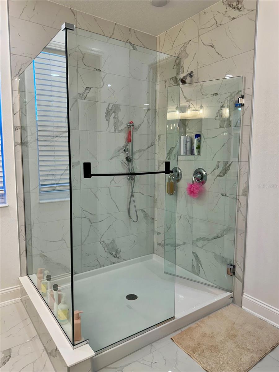 ENCORE/OVATION-PH 3 - Residential Lease