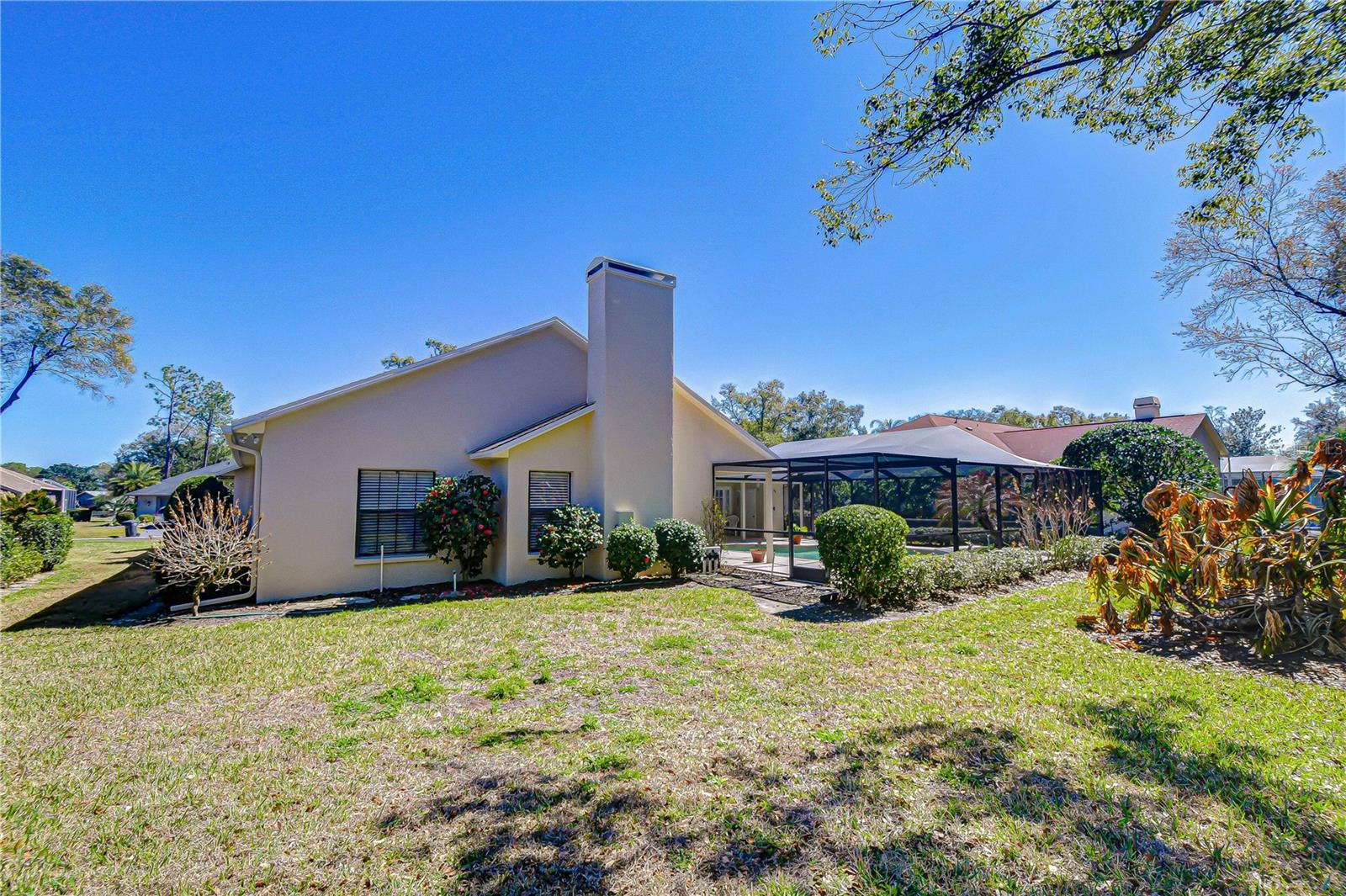 RIVER HILLS COUNTRY CLUB PH - Residential