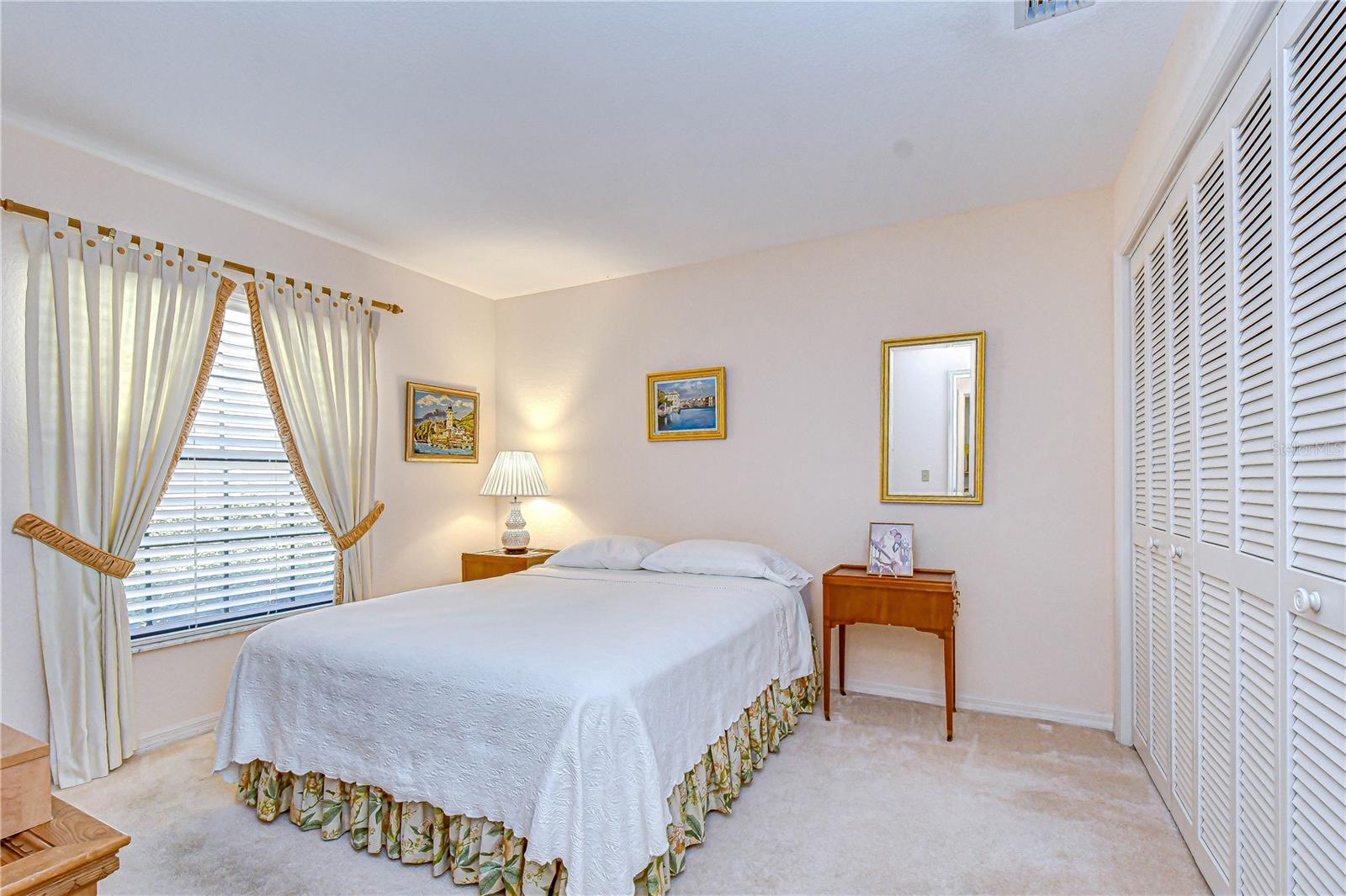 RIVER HILLS COUNTRY CLUB PH - Residential