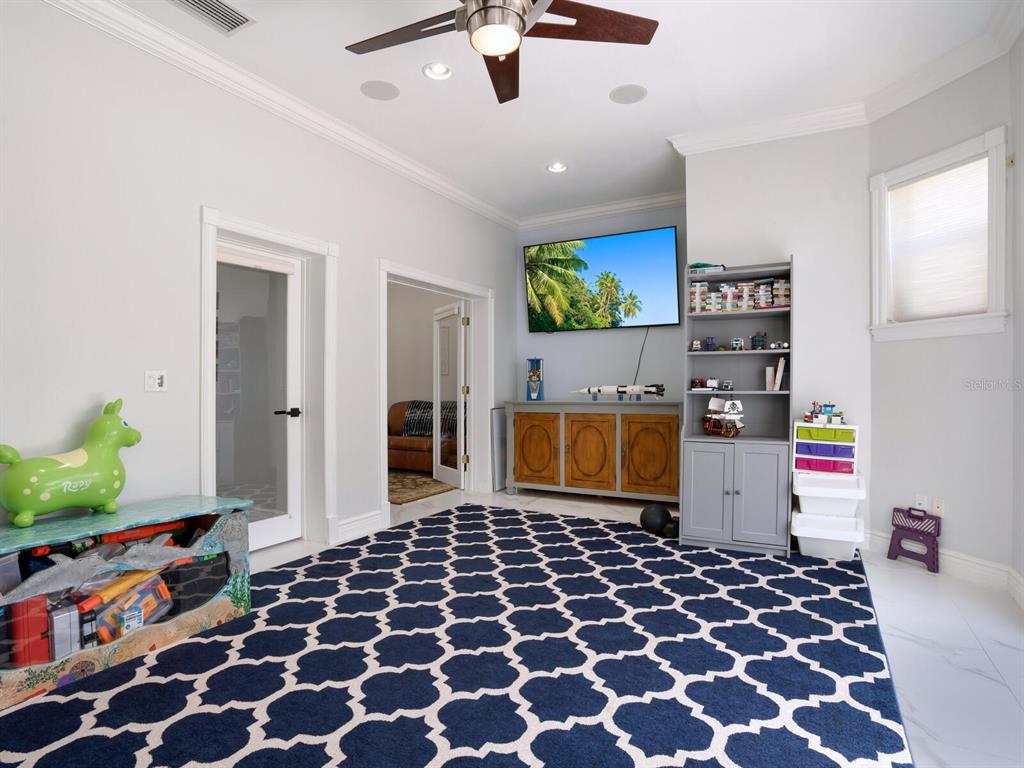 ACREAGE & UNREC - Residential