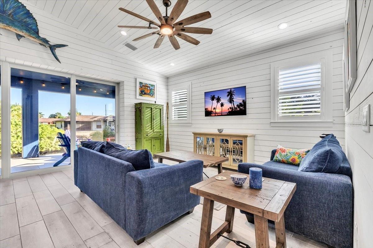 28492 ROYAL PALM DRIVE, PUNTA GORDA, FL, 33982 4 28492 ROYAL PALM DRIVE