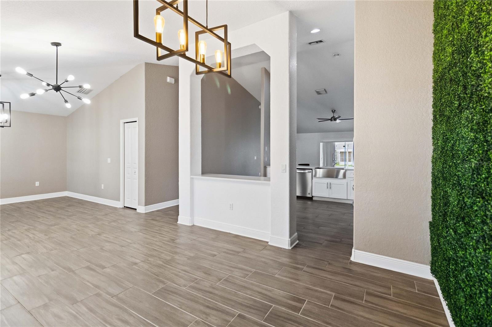 CANOE CREEK LAKES UNIT 4 - Residential