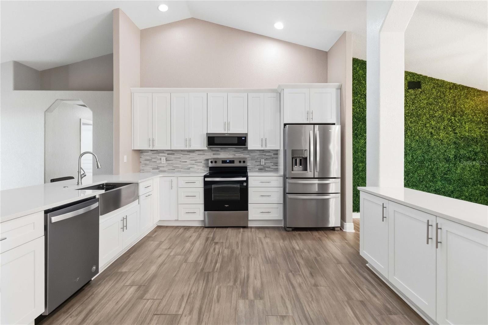 CANOE CREEK LAKES UNIT 4 - Residential