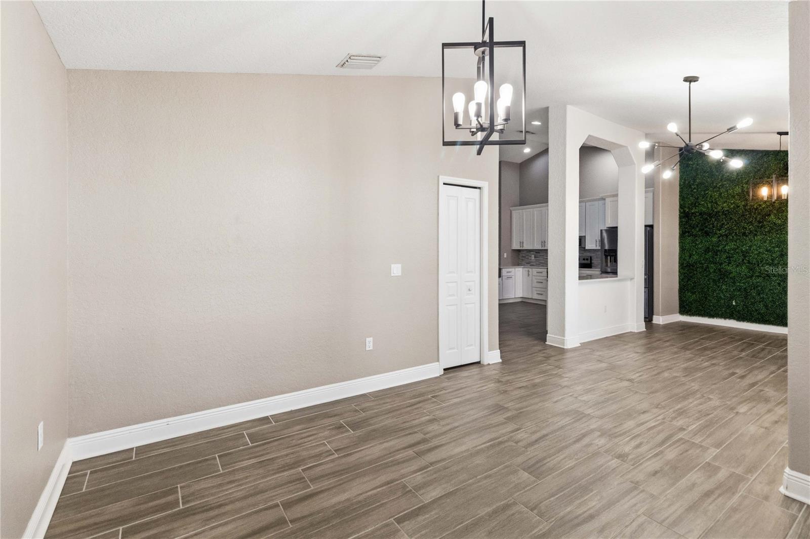 CANOE CREEK LAKES UNIT 4 - Residential