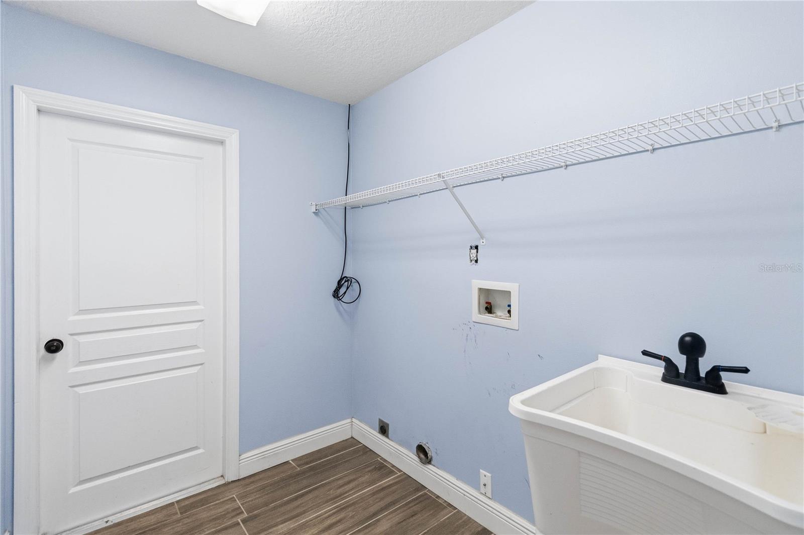 CANOE CREEK LAKES UNIT 4 - Residential