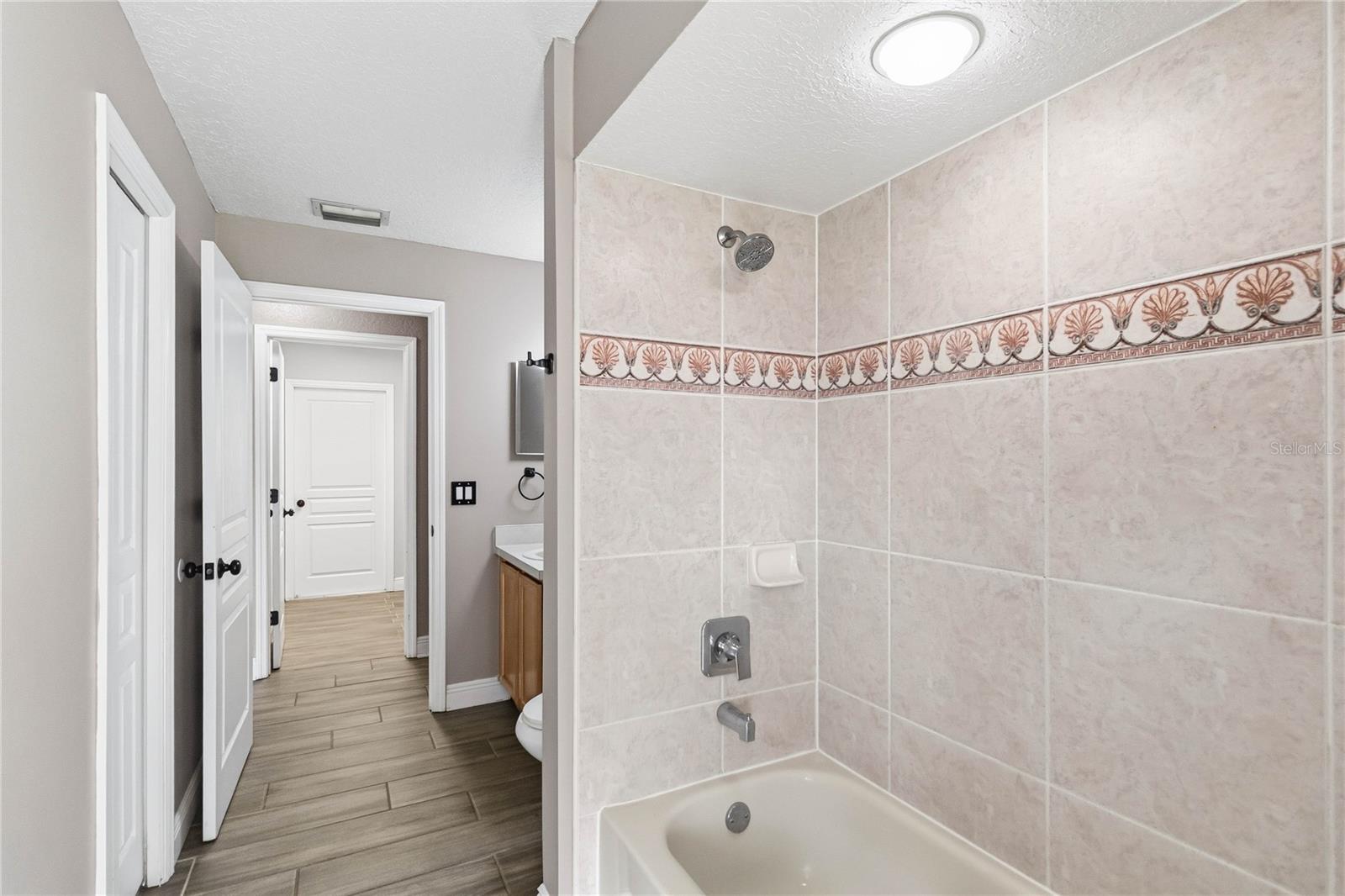 CANOE CREEK LAKES UNIT 4 - Residential