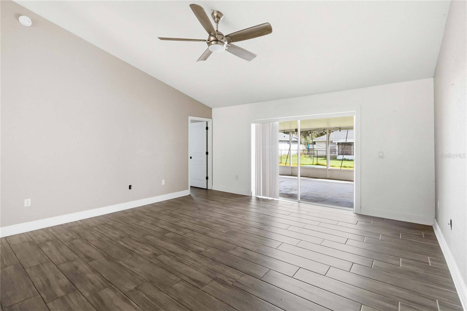 CANOE CREEK LAKES UNIT 4 - Residential
