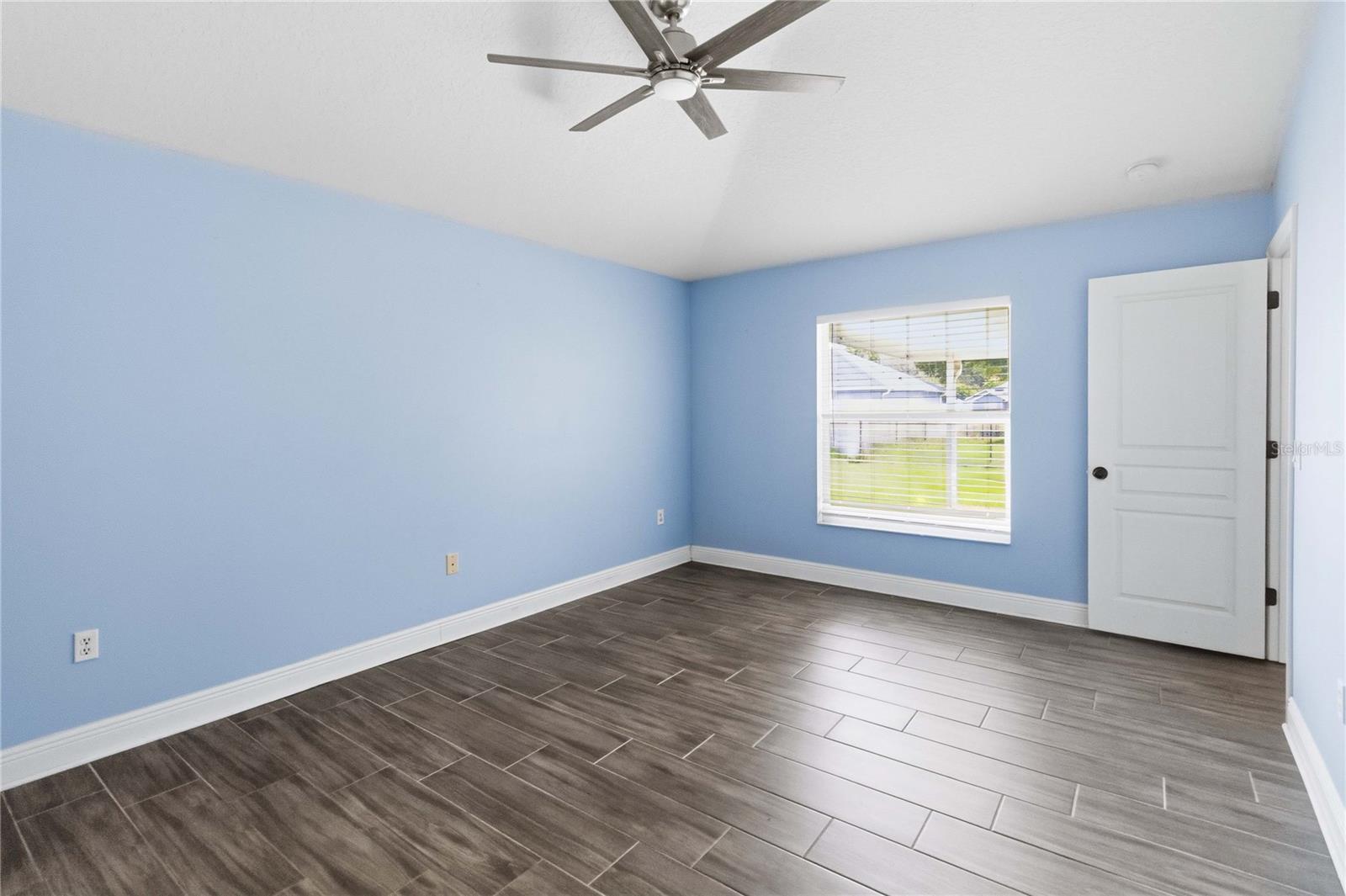 CANOE CREEK LAKES UNIT 4 - Residential