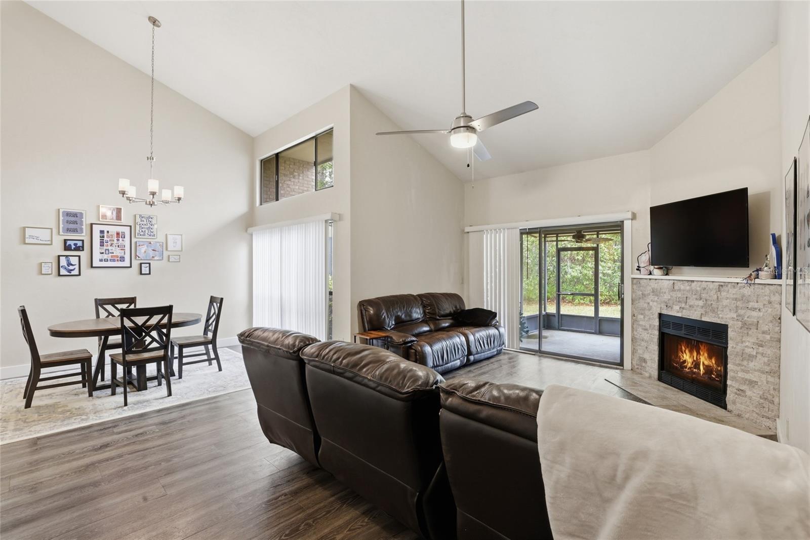 PEBBLE CREEK VILLAS - Residential