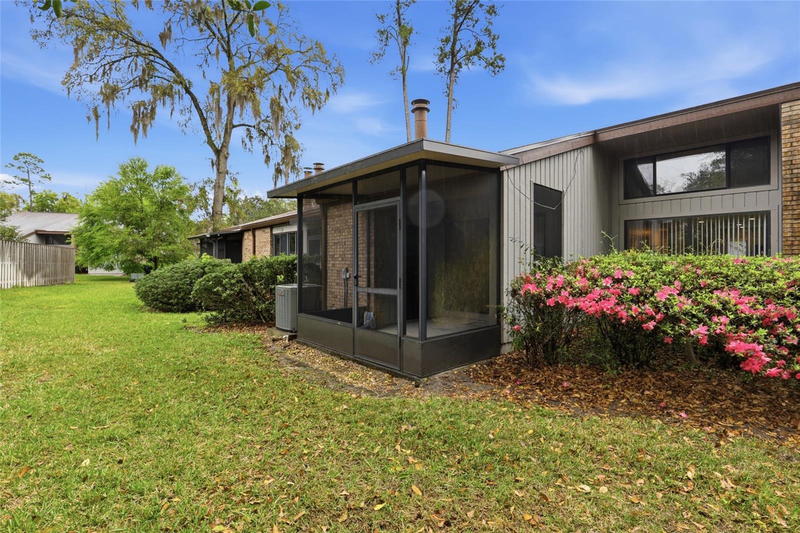 PEBBLE CREEK VILLAS - Residential