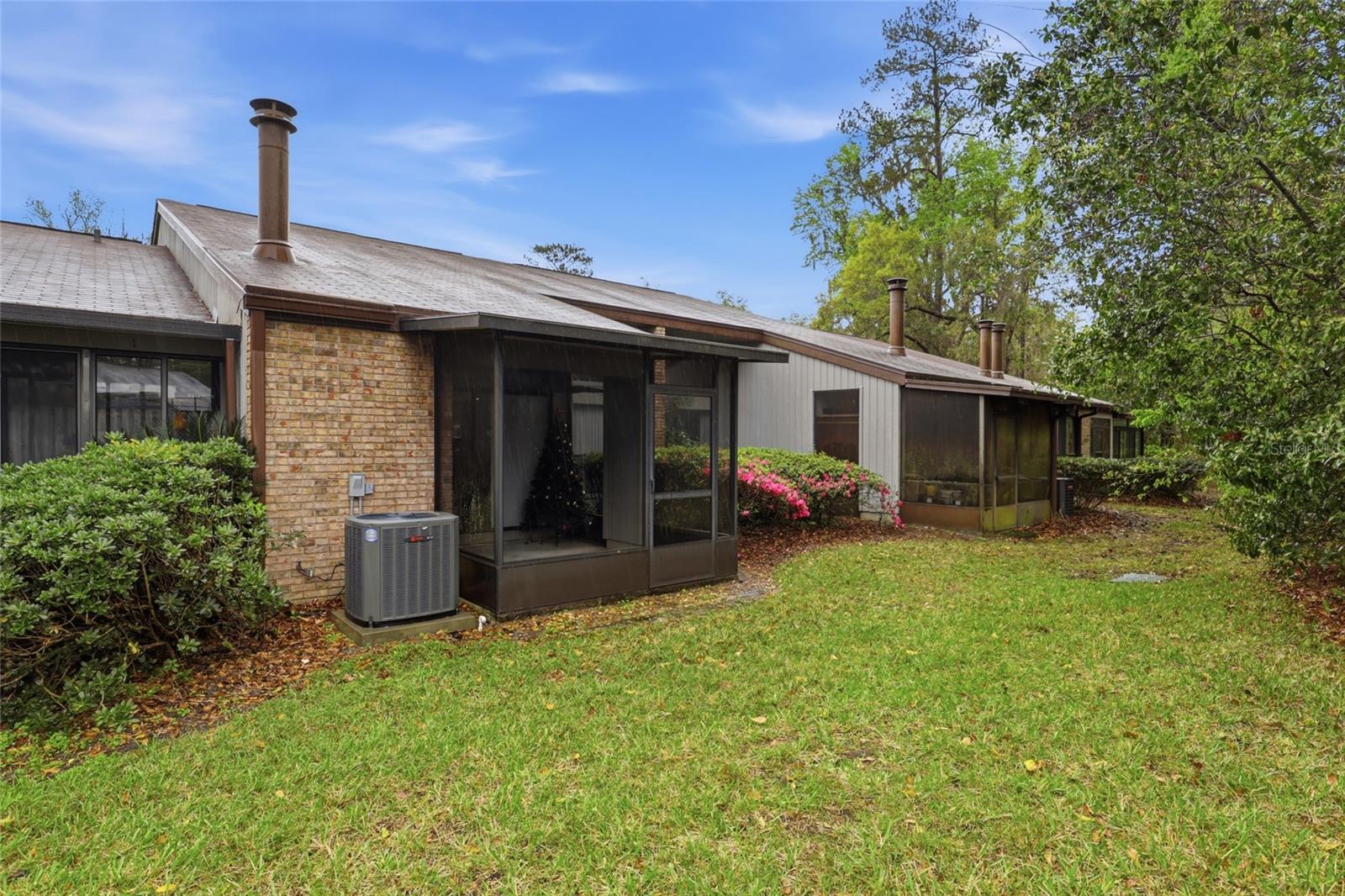 PEBBLE CREEK VILLAS - Residential