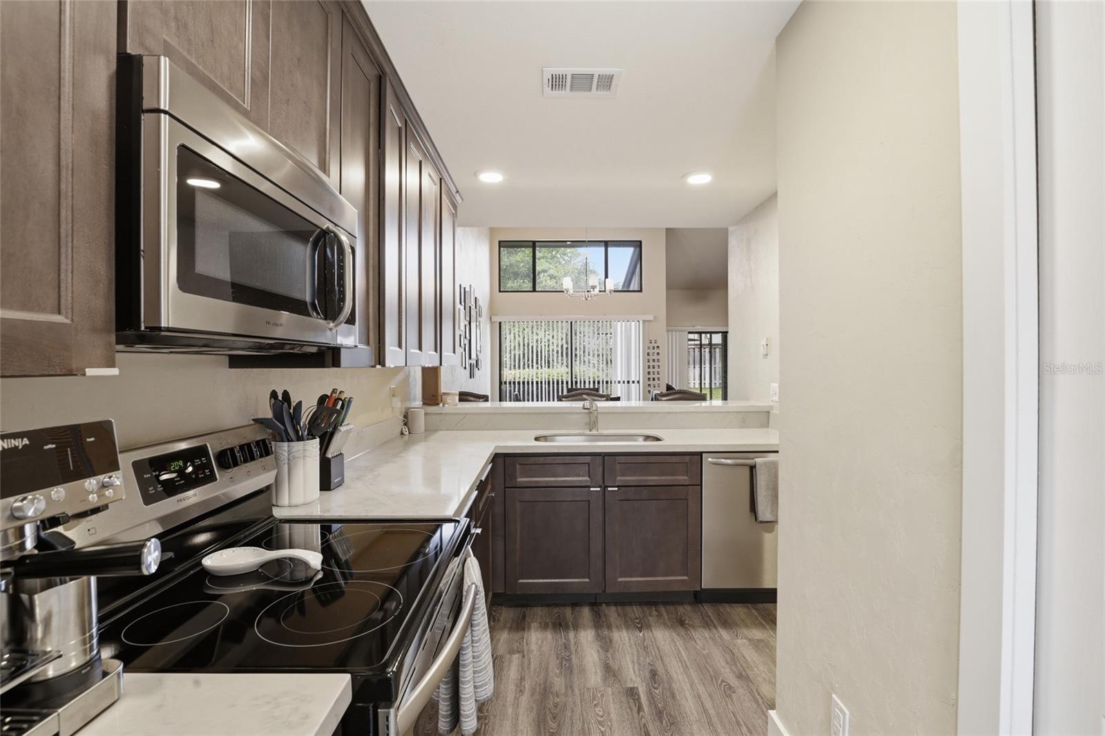 PEBBLE CREEK VILLAS - Residential