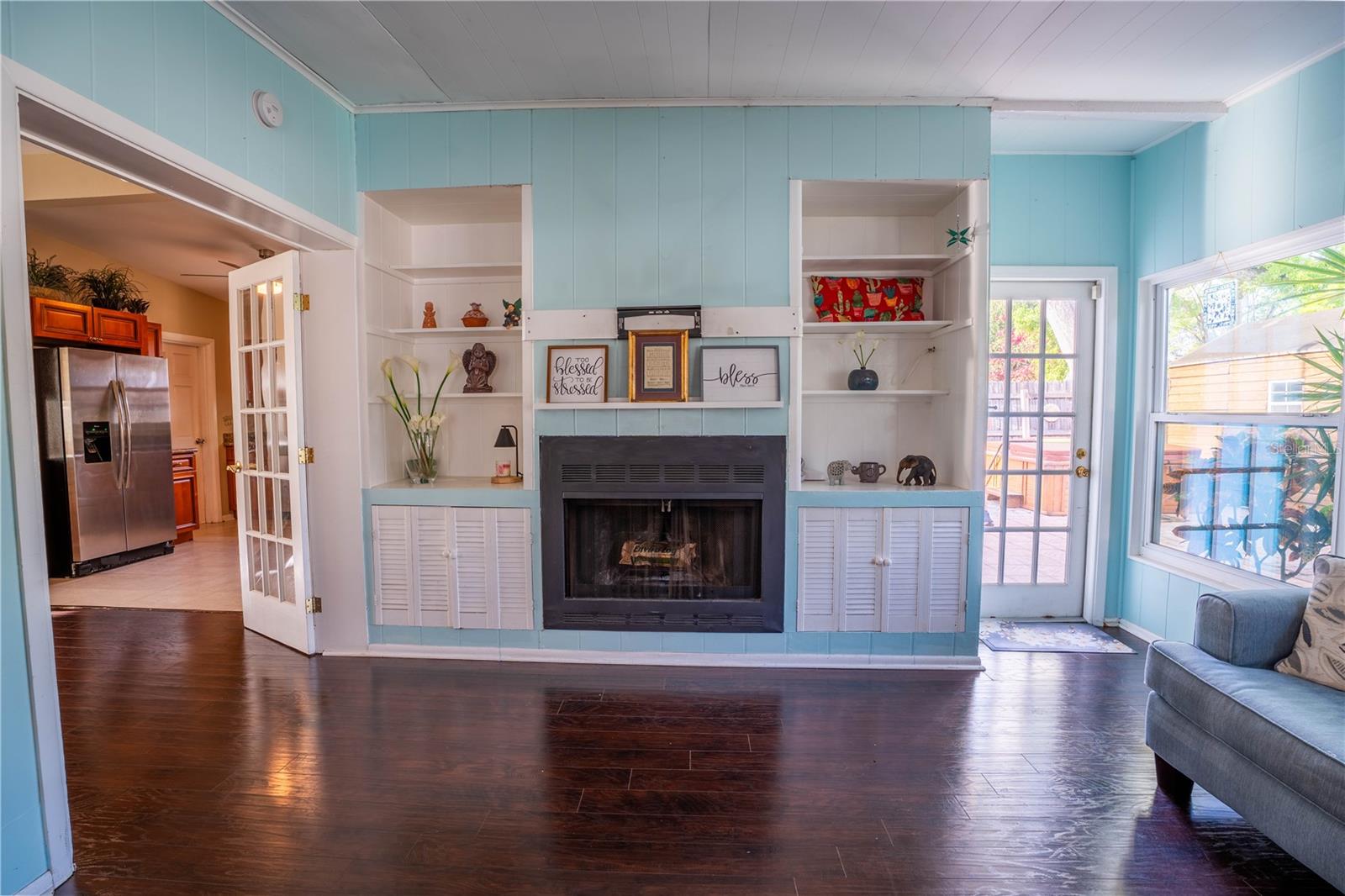 ANONA GROVES - Residential