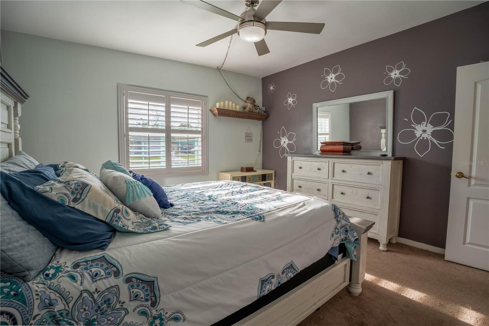 ANONA GROVES - Residential