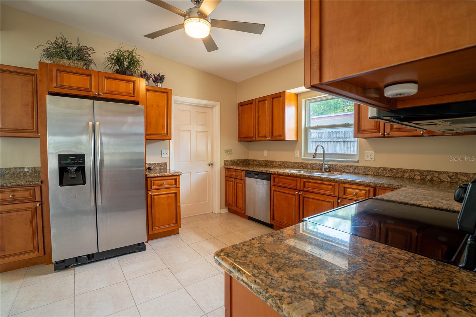 ANONA GROVES - Residential