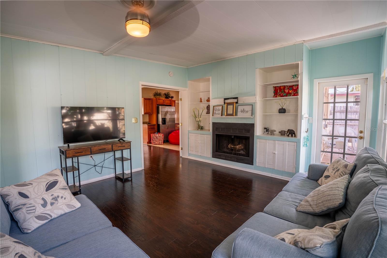 ANONA GROVES - Residential