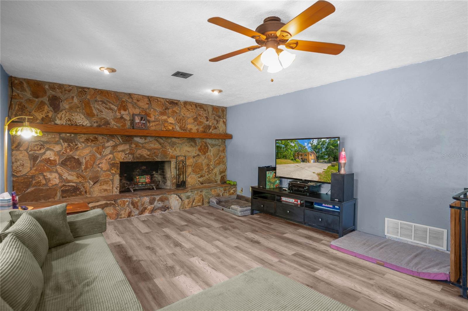 RAINBOW ACRES 01 - Residential